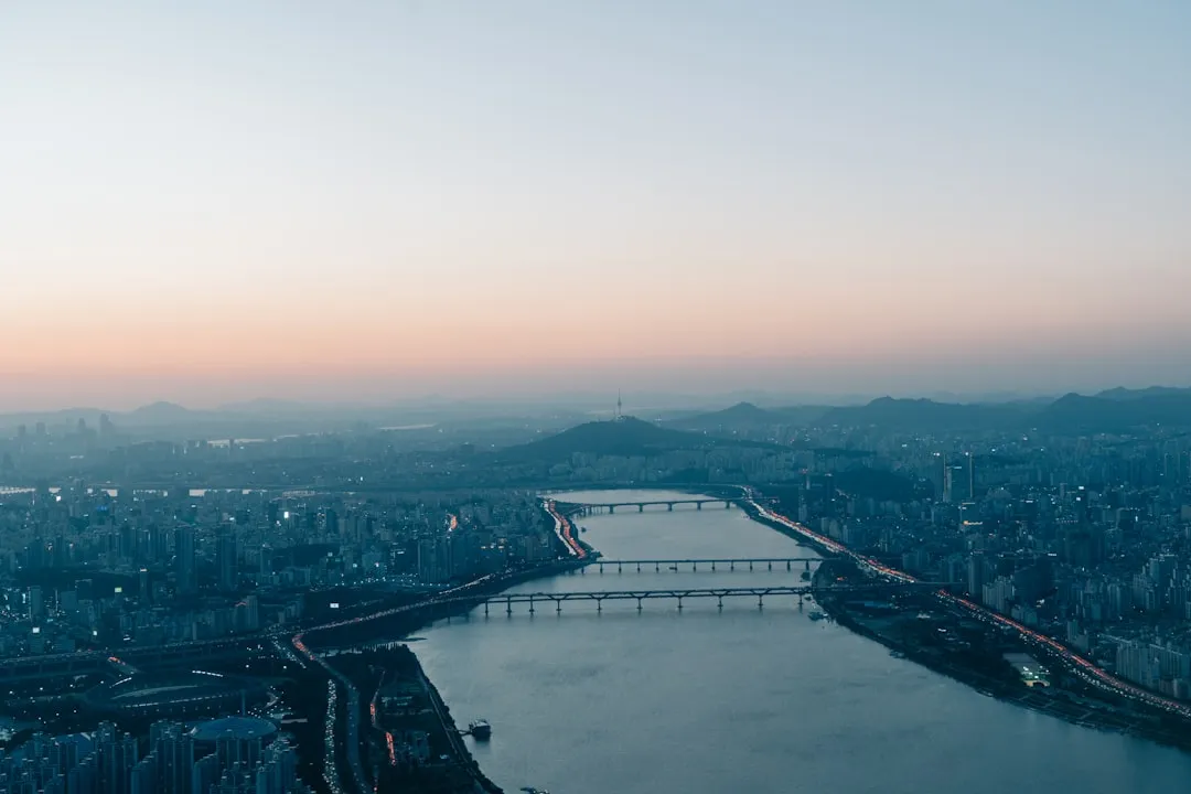2025年企业宣传片脚本创作新趋势解析